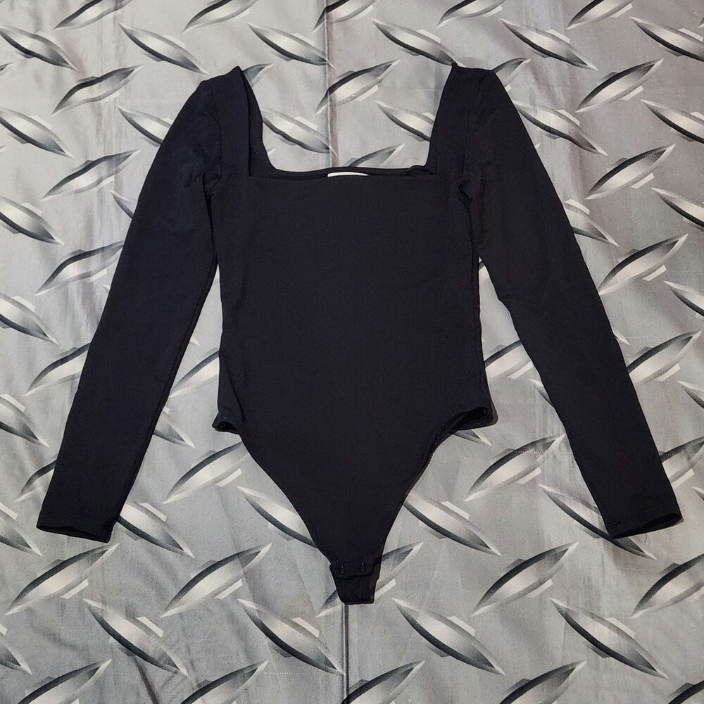 Babaton Contour Square Neck Long Sleeve Bodysuit Woman's Black S Snap Closure